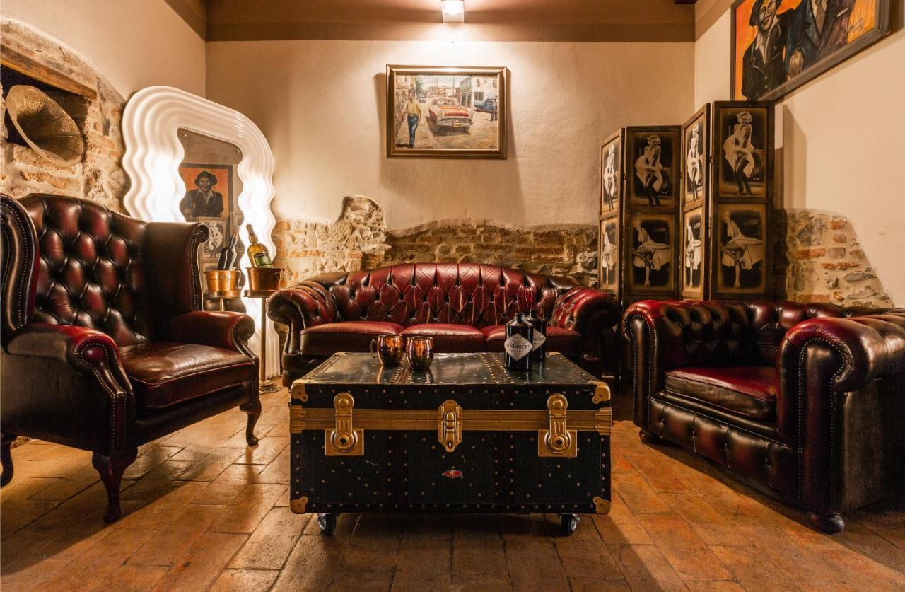 אפרטהוטל קאסטיגליונה דל לאגו Palazzo Barbini Dimora Storica מראה חיצוני תמונה